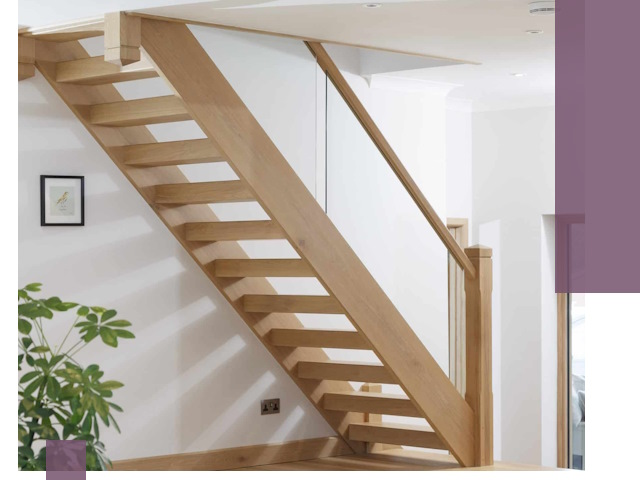 Изготовление деревянных лестниц под ключ в Лабинске для дома