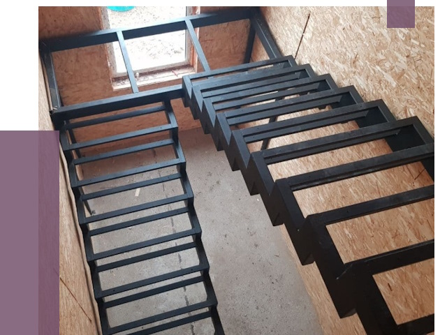 Демонтаж лестниц на металлокаркасе в Лабинске от 7721 руб. за м²