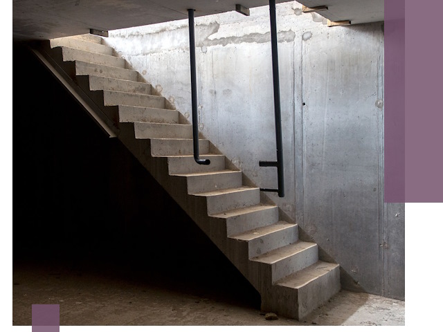 Изготовление и монтаж лестниц в подвале в Лабинске