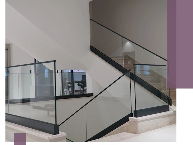 Стеклянные перила премиум-класса с установкой в Лабинске