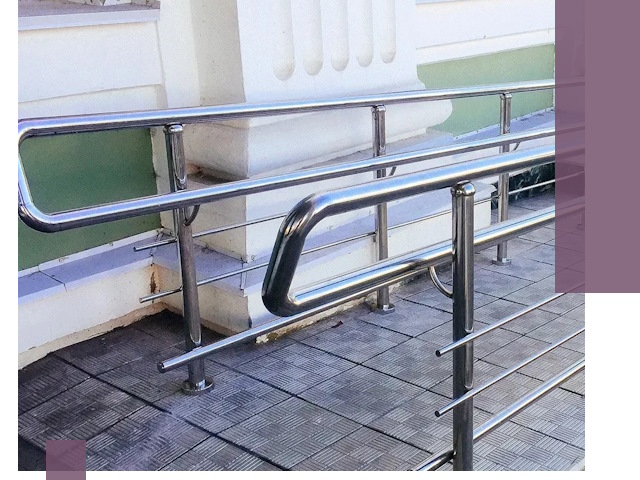 Ограждения пандусов из металла и нержавейки в Лабинске