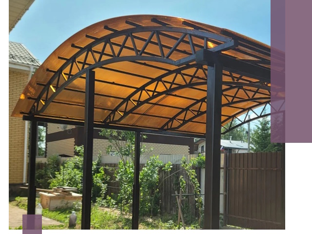 Изготовление навесов под ключ в Лабинске из качественных материалов