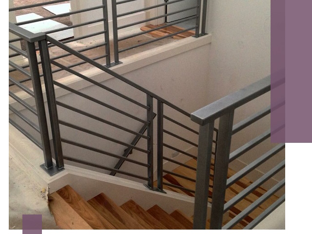 Изготовление поручней из металла и дерева в Лабинске