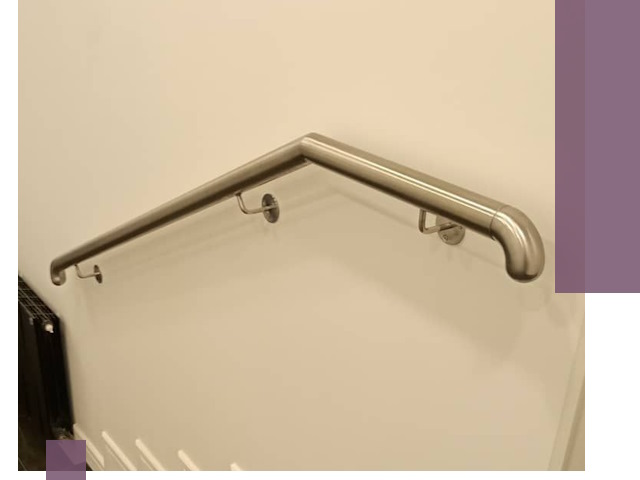 Изготовление пристенных поручней в Лабинске под ключ за сроки